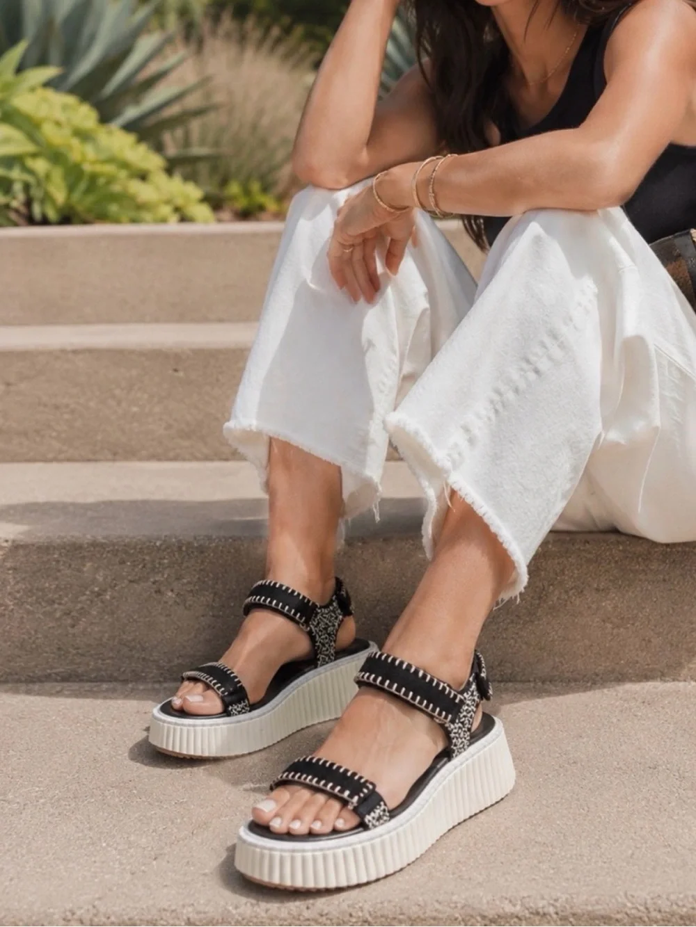 Dolce Vita Debra black and white Nuback platform sandals | NIB | Sz 8